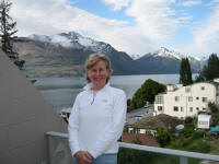 20061202 NZ 008 Nancy on porch.jpg (2724586 bytes)