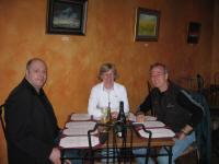 20061202 NZ 037 Eric, Nancy, Ted dinner.jpg (2622190 bytes)