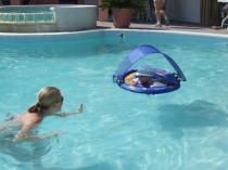 20070711 Bermuda 015 swim apparatus.jpg (3018830 bytes)