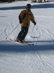 20090118 016v Dave H skiing.jpg (1107045 bytes)