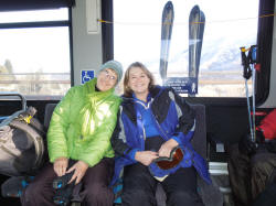 2012 Bus - Leslie and Kathy.JPG (3248252 bytes)